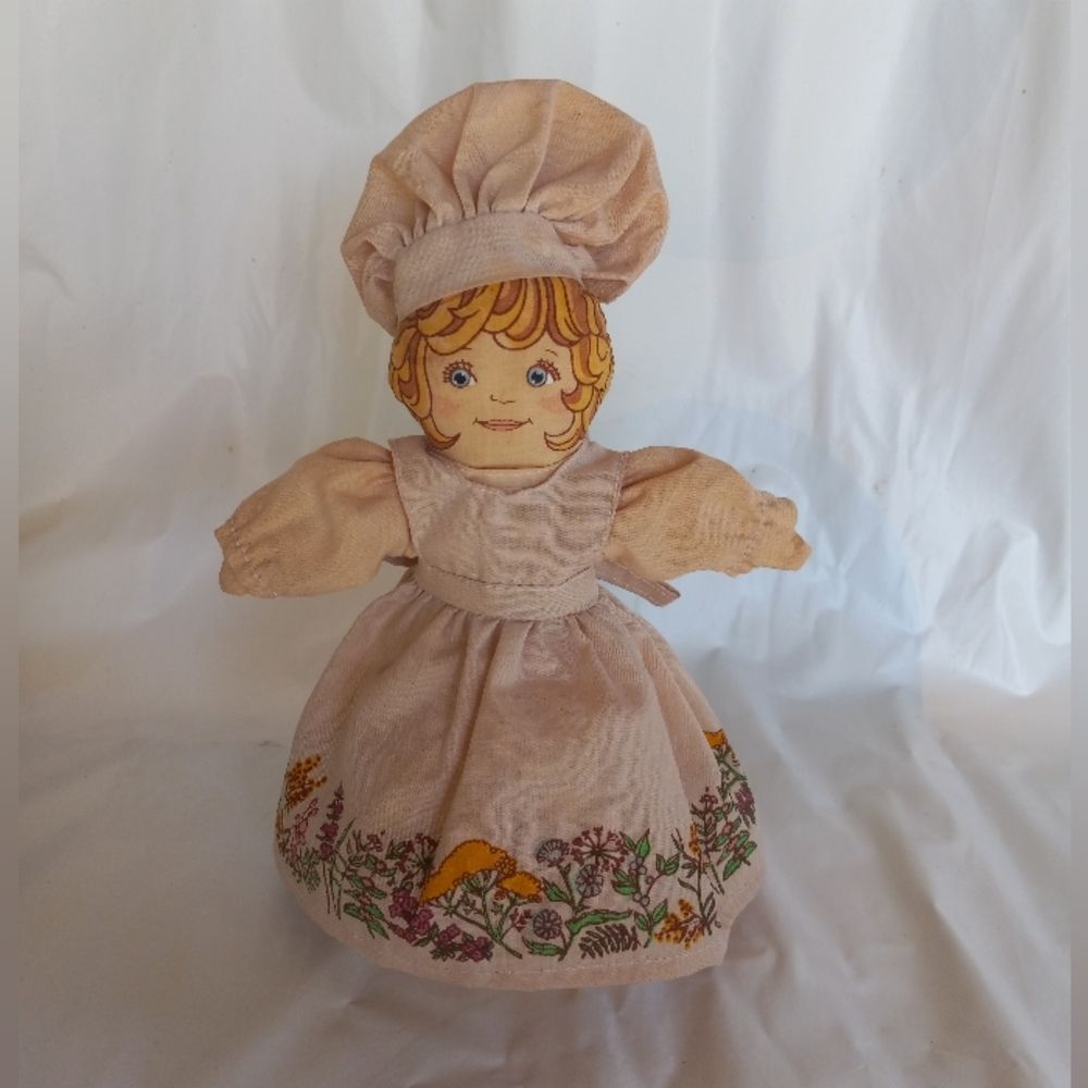 Vintage Spice Doll By Avon
